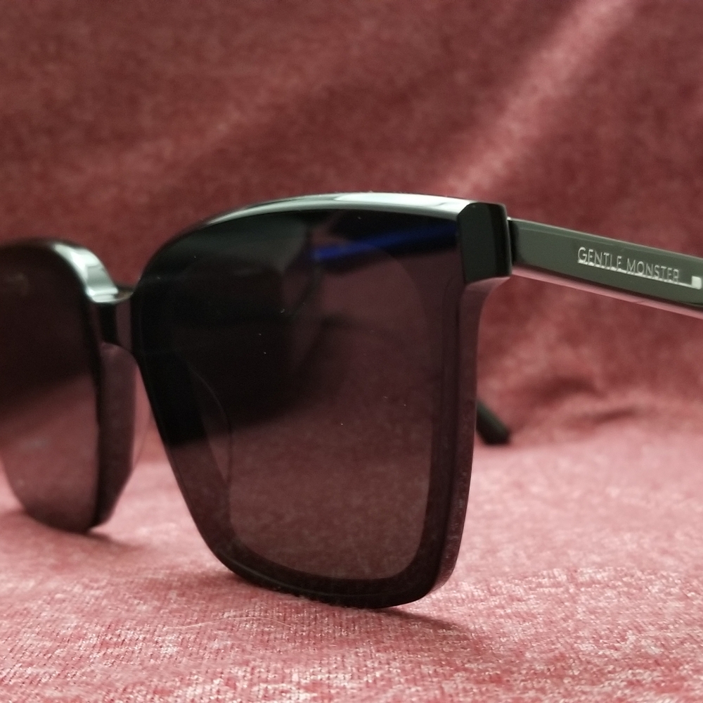 Kim Kardashian designer glasses, black model gentle monster.